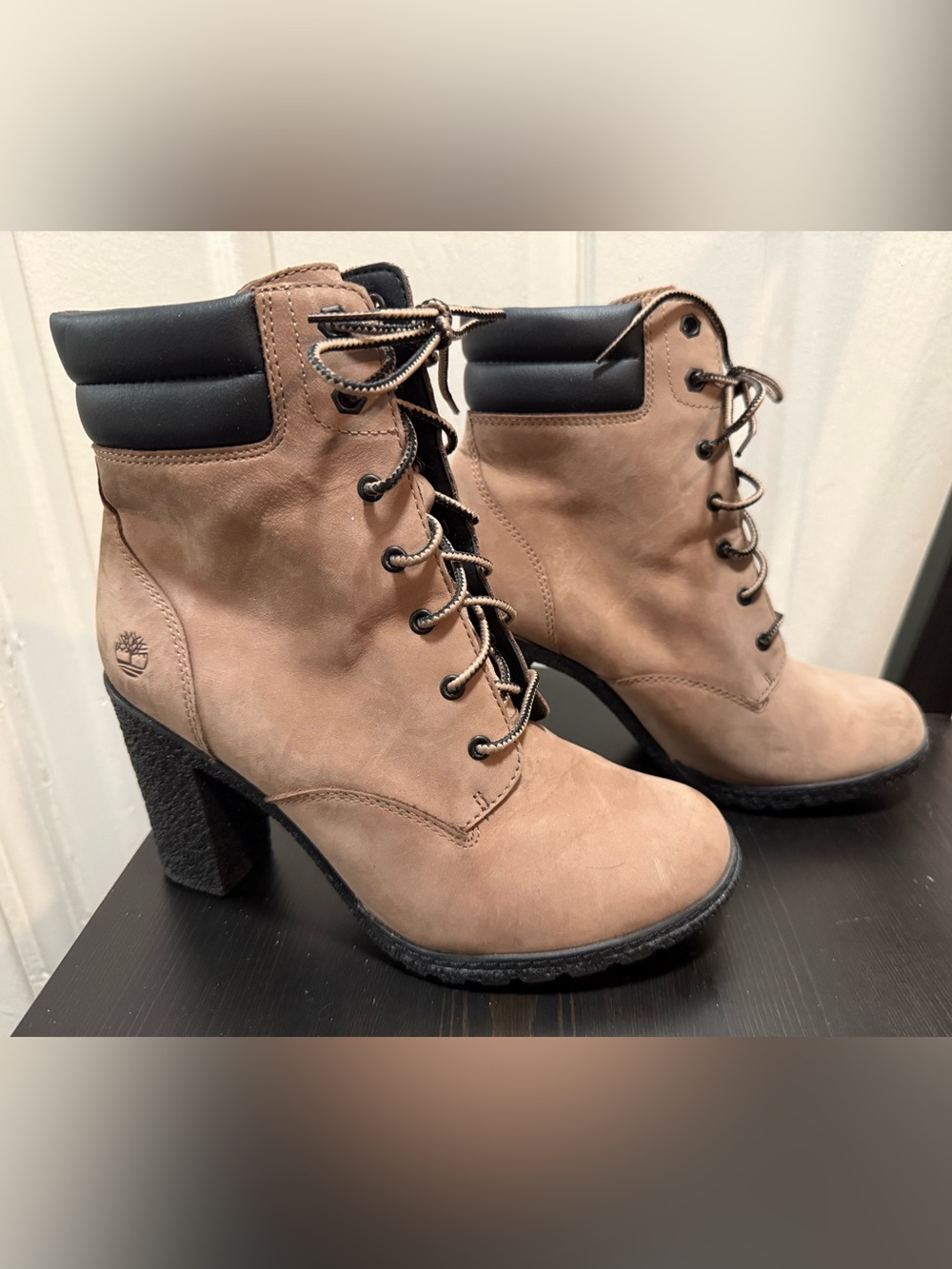 Timberland blush pink/Tan Lace-Up Heeled Ankle Boots w/ Padded Collar size 7.5